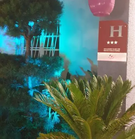 Hotel Logis & Restaurant Le 3*