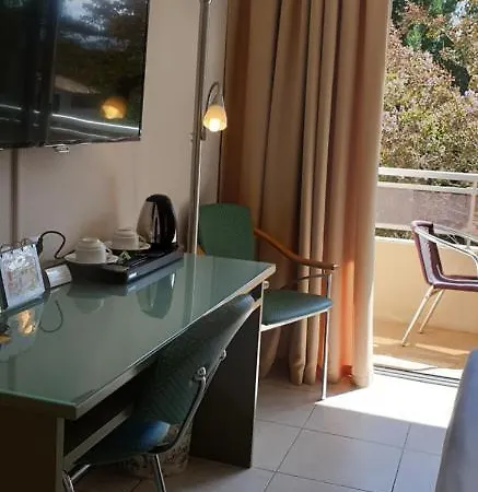 Logis & Restaurant Le Hotel 3*