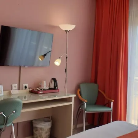 Logis & Restaurant Le Ξενοδοχείο