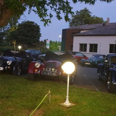 Hotel Logis & Restaurant Le 3*