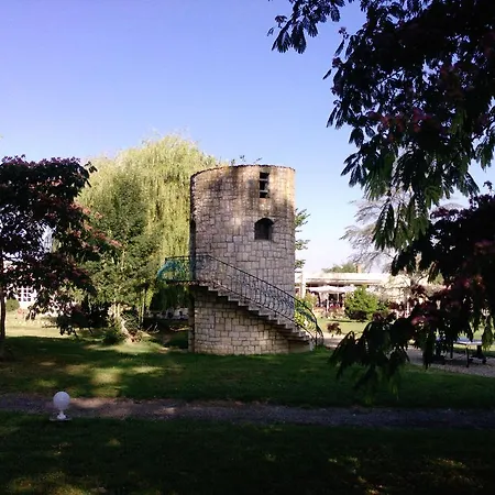 Hotel Logis & Restaurant Le Fleurance