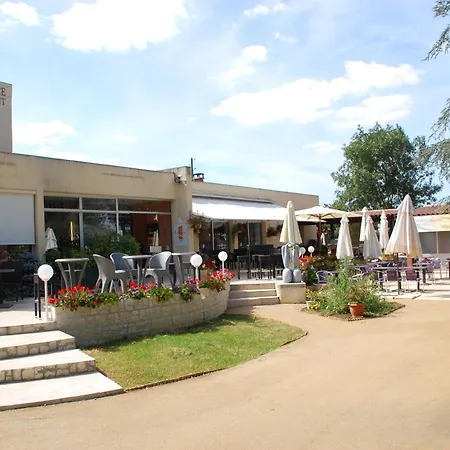 ホテル Logis & Restaurant Le