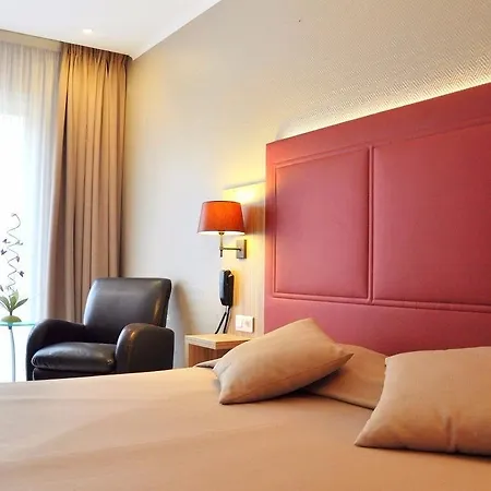 Hotel Logis & Restaurant Le 3*