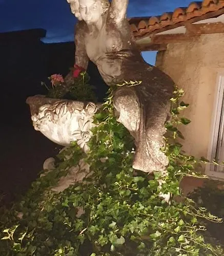 Hotel Logis & Restaurant Le Fleurance