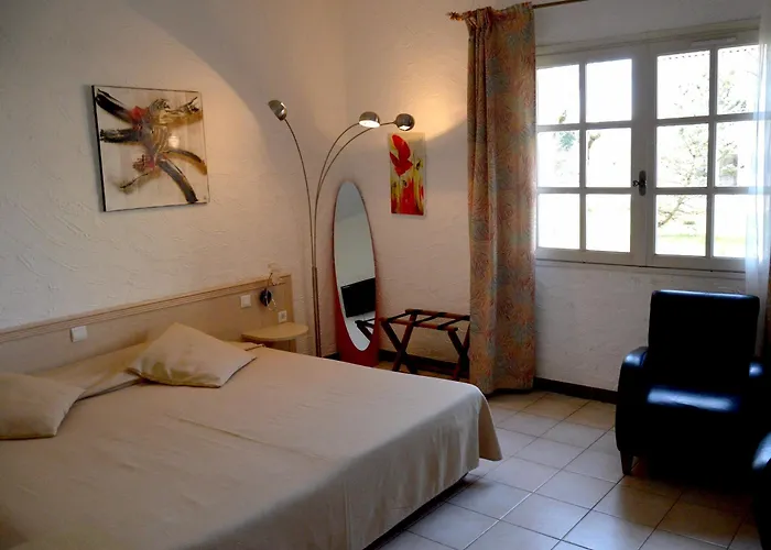 Logis & Restaurant Le 3* Fleurance