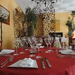 Szálloda Logis & Restaurant Le Fleurance