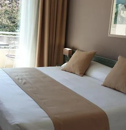 酒店 Logis & Restaurant Le 3*