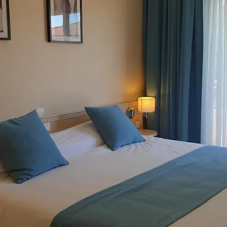 Logis & Restaurant Le 弗洛恩斯