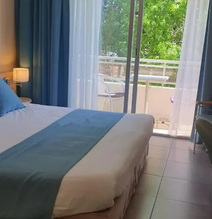 Logis & Restaurant Le Fleurance