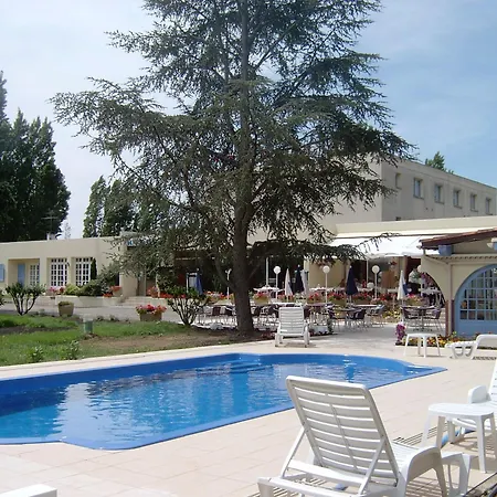 Logis & Restaurant Le 3* Fleurance