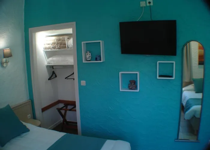 Hotel Logis & Restaurant Le Fleurance