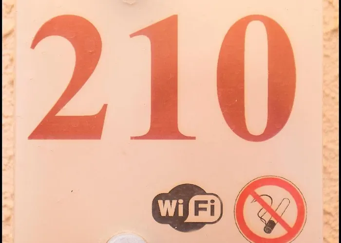 Logis & Restaurant Le Fleurance