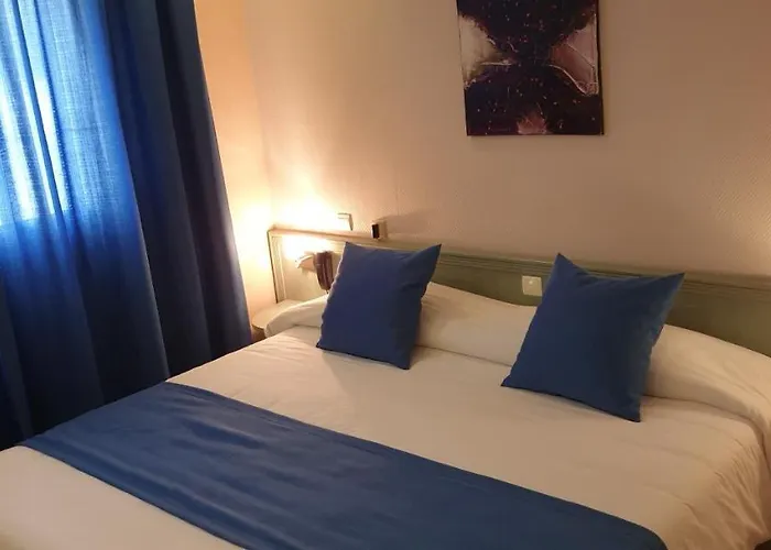 Hotel Logis & Restaurant Le Fleurance