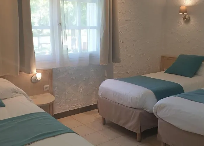 Hotel Logis & Restaurant Le Fleurance