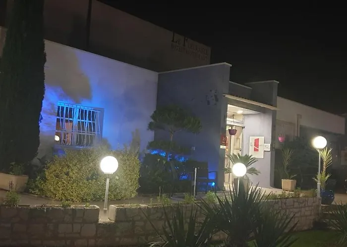 Logis & Restaurant Le Hotel