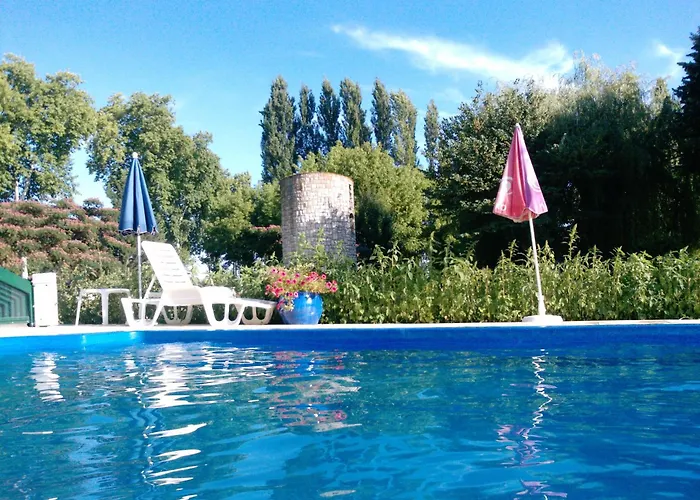 Logis & Restaurant Le 3* Fleurance