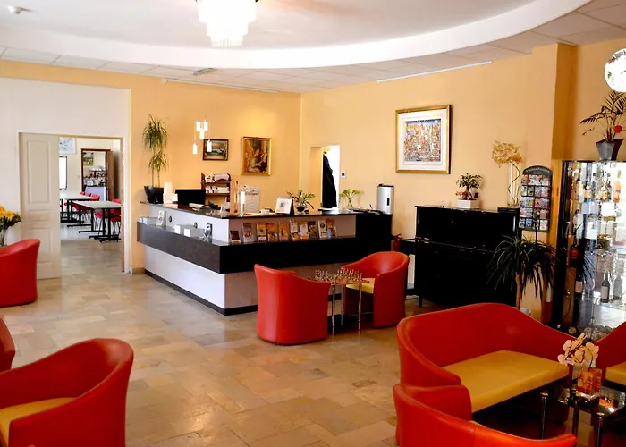 Logis & Restaurant Le 3* Fleurance