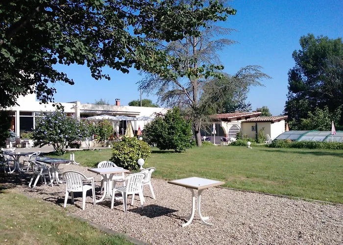 Logis & Restaurant Le Hotel