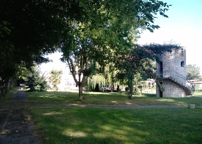 Hotel Logis & Restaurant Le